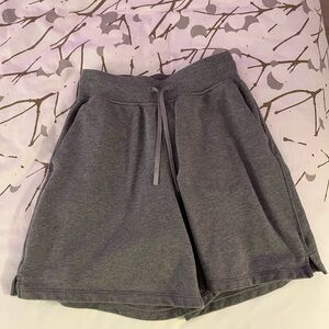 Lululemon Size 4